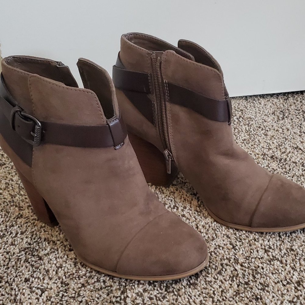 Carlos by Carlos Santana Beige Grey Brown Heeled Ankle Boots Booties Size 8.5